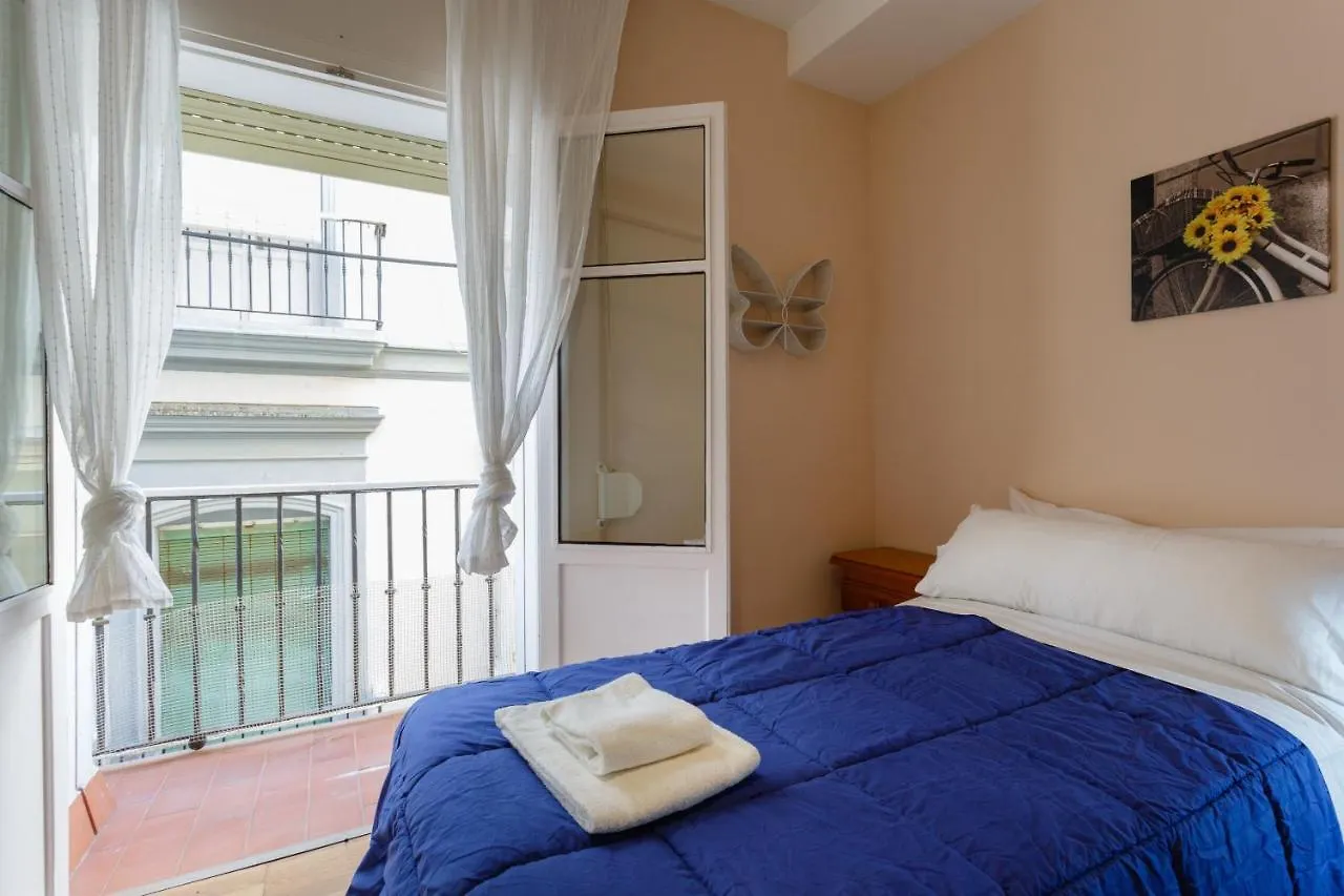 El Candil Family Home Cadiz 0*,