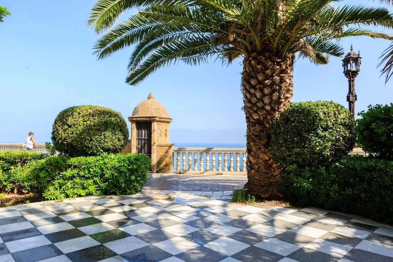El Candil Family Home Cadiz